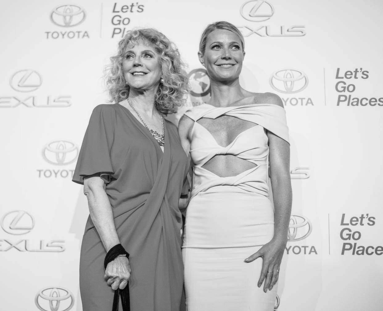 Gwyneth Paltrow and Blythe Danner attend the 25th annual EMA Awards presented by Toyota and Lexus and hosted by the Environmental Media Association at Warner Bros. Studios on October 24, 2015 in Burbank, California.  (Photo by Mark Davis/Getty Images for Environmental Media Association)
