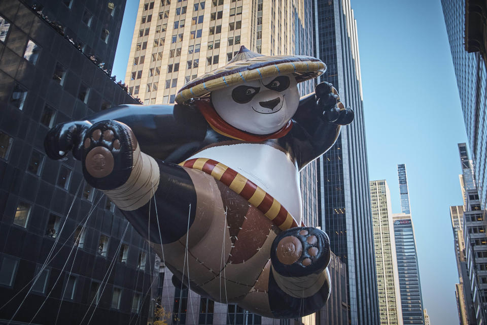 《功夫熊貓》主角阿寶嘅巨型公仔，早於11月現身紐約感恩節嘅大巡遊。