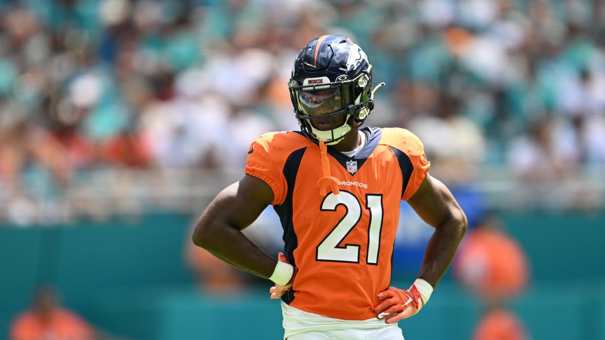 Broncos waive Essang Bassey from active roster, sign Tre'Quan Smith to  practice squad