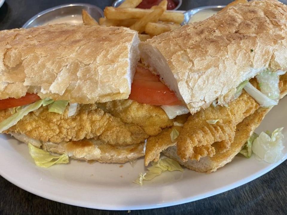 Cooyon's Restaurant poboy