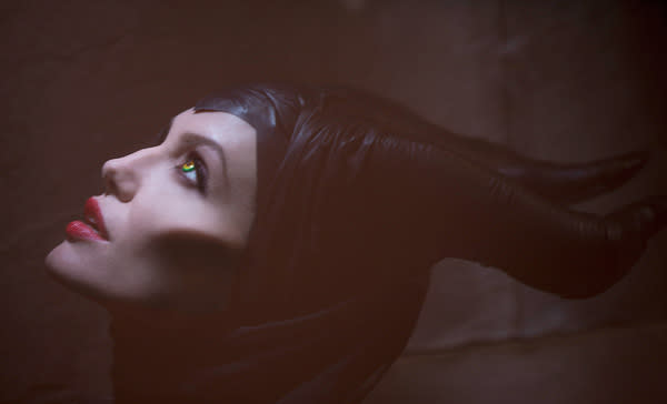 First Look: Angelina Jolie Looks Beautiful & Terrifying In ‘Maleficent’