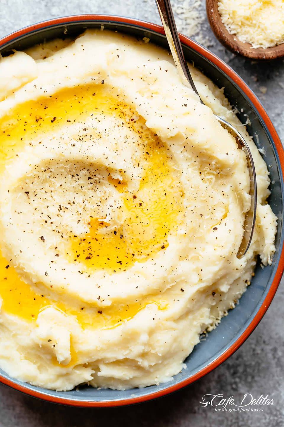 Mashed Cauliflower with Garlic, Sour Cream, and Parmesan