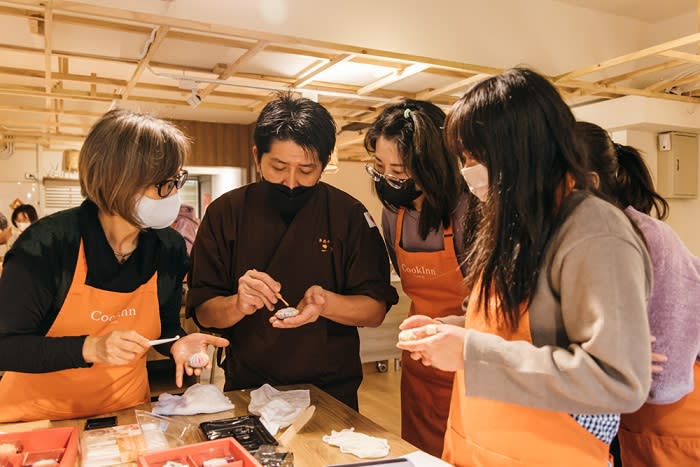 日本電視冠軍和菓子職人岡本伸治來台　傳授正統手作技法