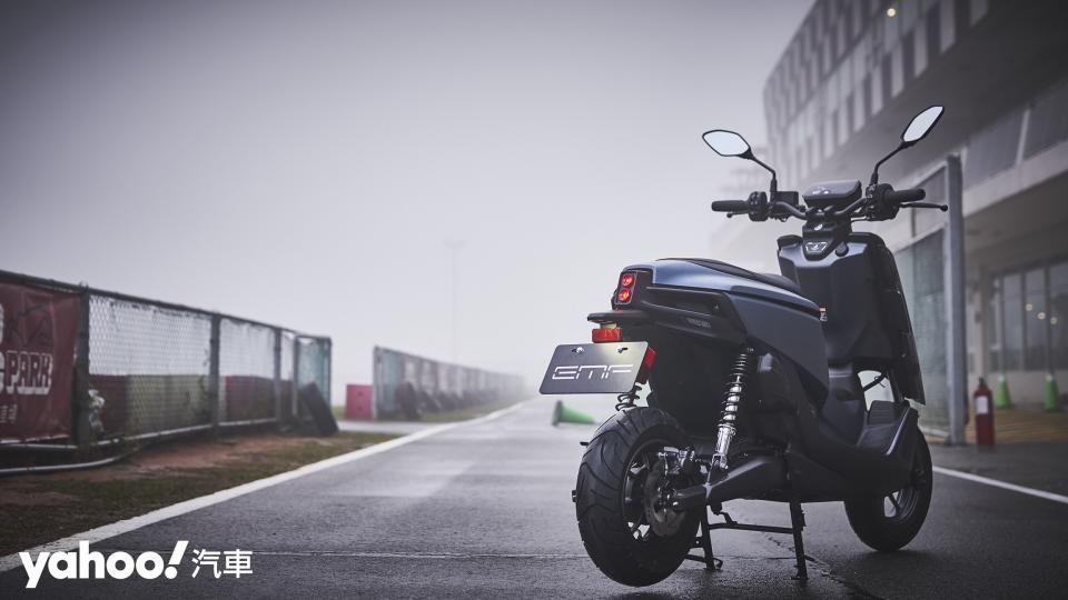 2022 Yamaha EMF小麗寶輕體驗！風雨也擋不住的樂趣其實有搞頭？！