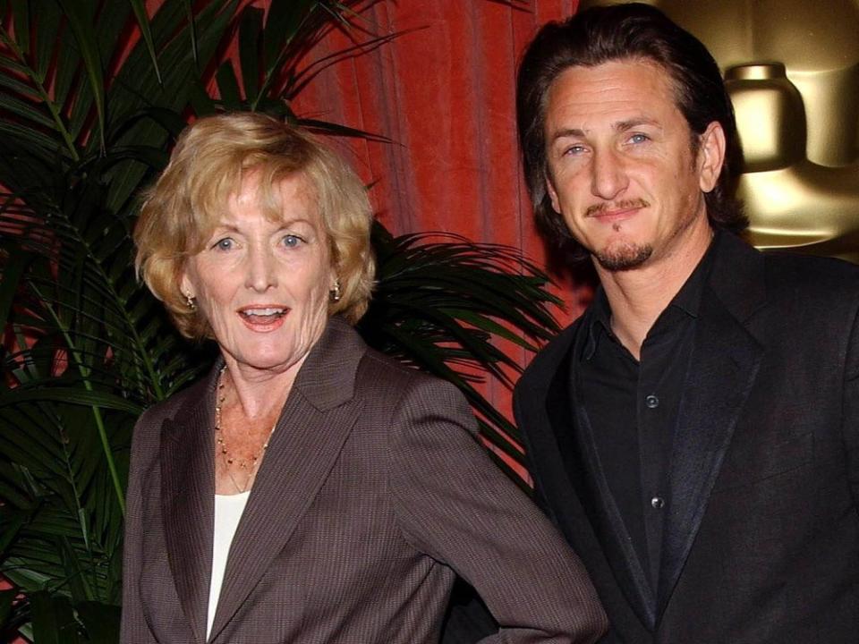 Eileen Ryan und ihr Sohn Sean Penn im Jahr 2004 in Beverly Hills. (Bild: imago images/ZUMA Wire)