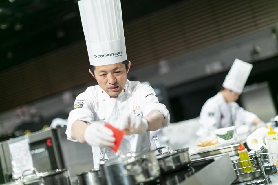 高山英紀主廚曾率領日本團隊奪下「包庫斯世界廚藝大賽」（Bocuse dOr）第5名。（台北亞都麗緻大飯店提供）