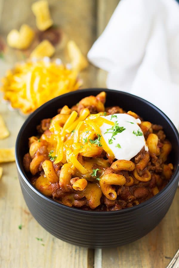 slow cooker chili mac in black bowl
