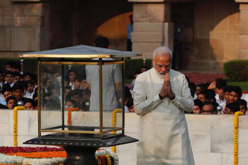 印度聖雄甘地誕辰150周年，總理莫迪出席紀念活動致意。（AP）
