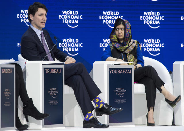 I calzini con le paperelle di Trudeau, e altri calzini curiosi dei politici