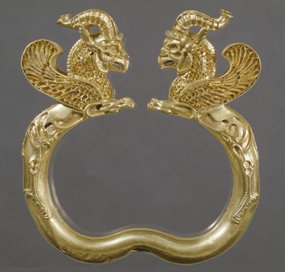 Armlet, 500-330 BC, from the Oxus TreasureVictoria and Albert Museum