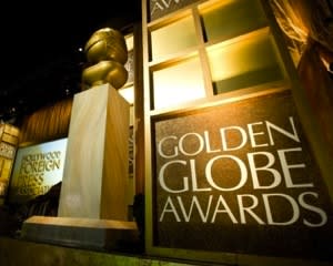 Golden Globes: Early Winners Include Breaking Bad, Bryan Cranston, Elisabeth Moss