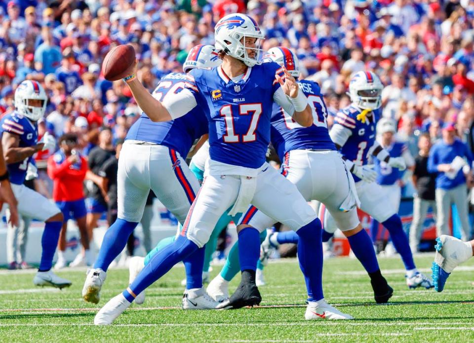 Buffalo Bills quarterback Josh Allen (17) sets up to pass during game against the Miami Dolphins at Highmark Stadium in Orchard Park, NY., on Sunday, October 1, 2023. Al Diaz/adiaz@miamiherald.com
