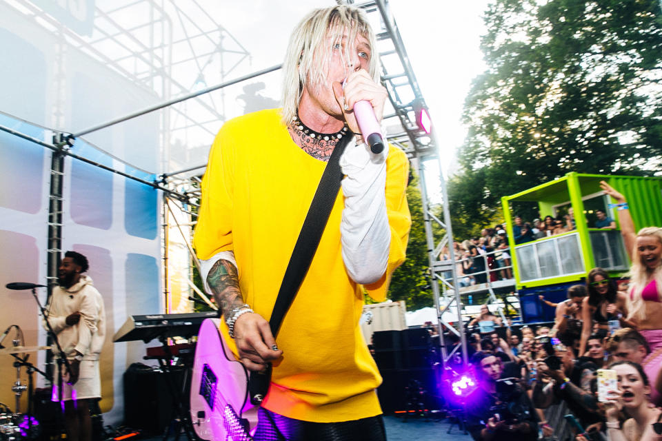 <p>Machine Gun Kelly surprises fans with a secret performance on the Bud Light Seltzer Sessions stage at Lollapalooza in Chicago.</p>