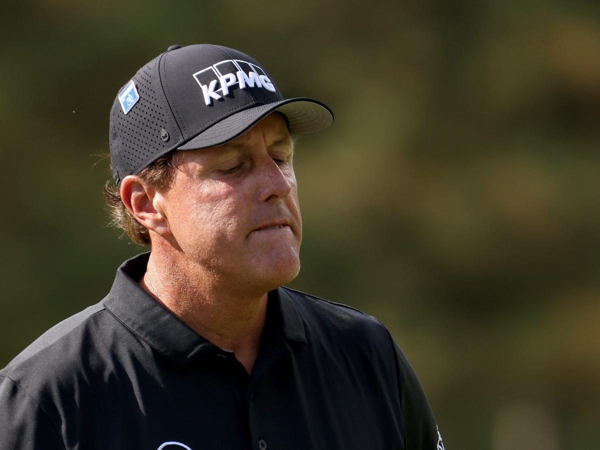 Phil Mickelson will not play in the Masters following controversial comments on Saudi-backed golf league - Yahoo Sports