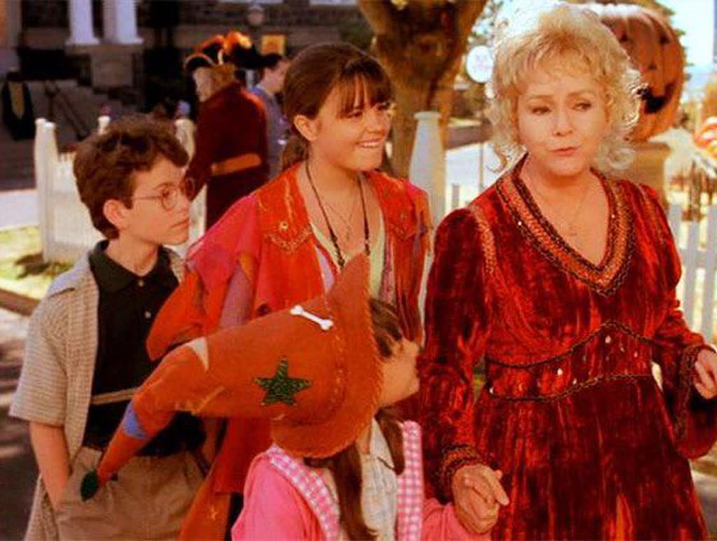 10 perfectly festive Halloween movies for people who don’t actually like scary movies