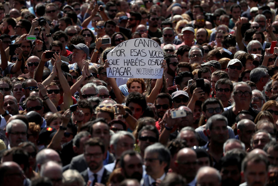 Barcelona le grita en silencio al terrorismo