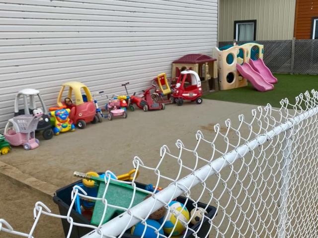 About 130 children frequent Les P&#39;tits Samoura&#xef;s daycare at Trois-Rivi&#xe8;res.  (Martin Chabot/Radio-Canada - image credit)