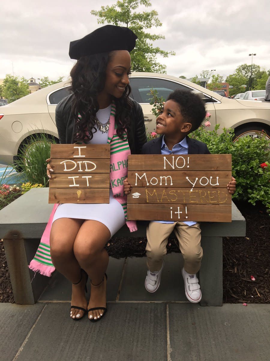 Brittney Brooks and her 4-year-old son, Mason, celebrated&nbsp;the day she earned her master's degree with a now viral photo. (Photo: Courtesy Brittney Brooks)