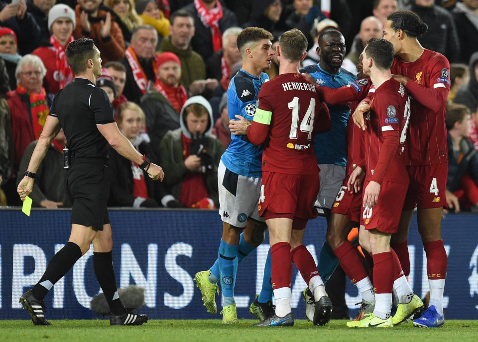 Accrochés par Naples à Anfield, les Reds ne sont pas encore assurés de disputer les huitièmes. Défaite interdite dans deux semaines à Salzbourg pour espérer poursuivre l’aventure.