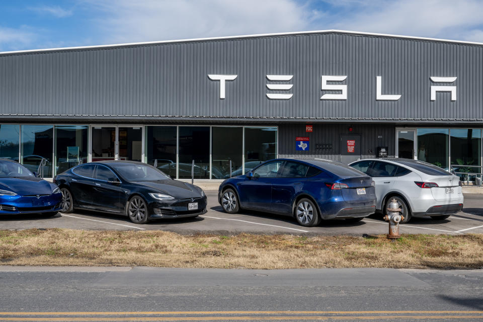 AUSTIN, TEXAS - JANUARY 03: A Tesla dealership is seen on January 03, 2023 in Austin, Texas. Tesla's quarterly earnings fell short of Wall Street's expectations and its 2022 delivery target, losing approximately $675 billion in market valuation. CEO Elon Musk suggested that 2022's economic interest rates hurt vehicle demand. (Photo by Brandon Bell/Getty Images)