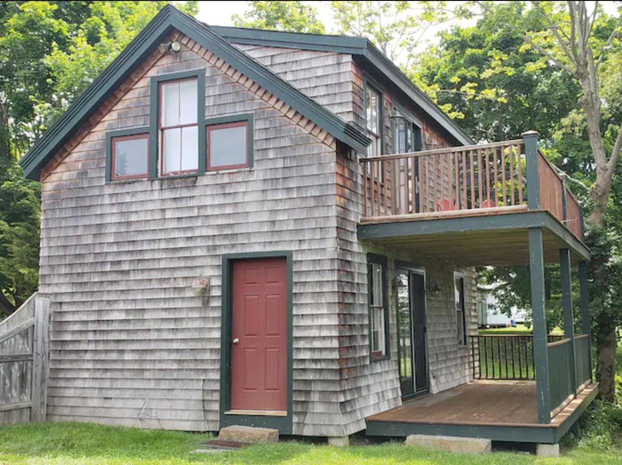 Nanaquaket Cove Family Compound