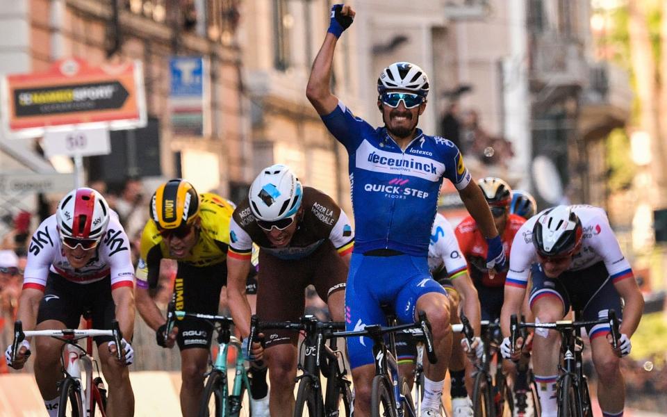 Julian Alaphilippe wins Milan-Sanremo ahead of Oliver Naesen and Michal Kwiatkowski - AFP or licensors