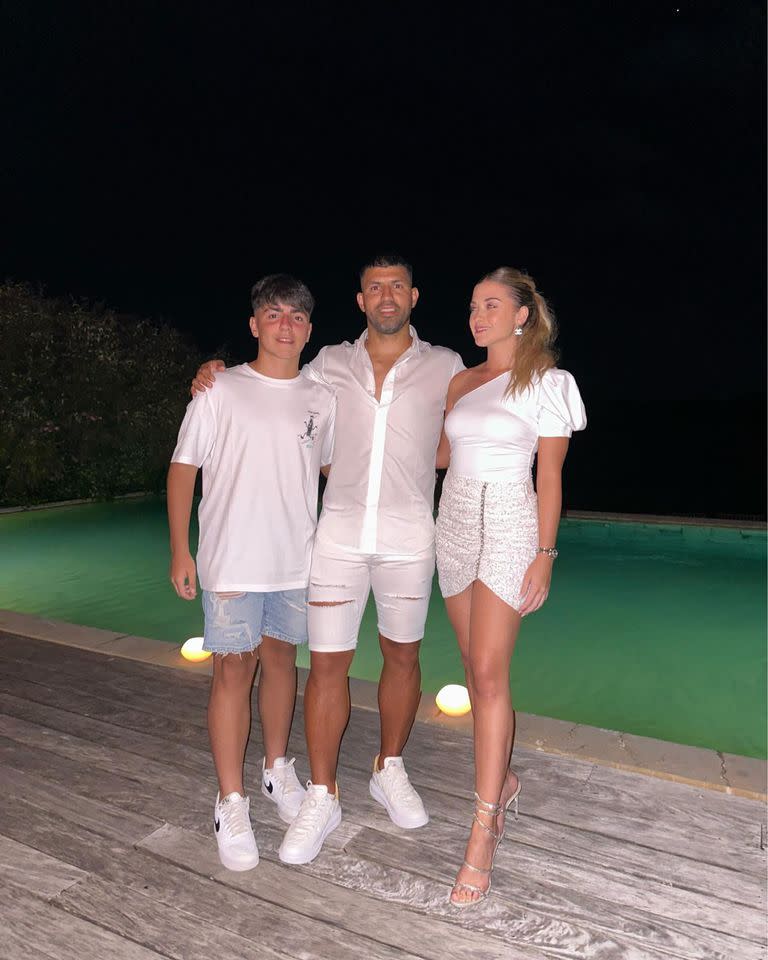 Sergio Kun Agüero con su pareja Sofía Calzetti y su hijo Benjamín en Punta del Este