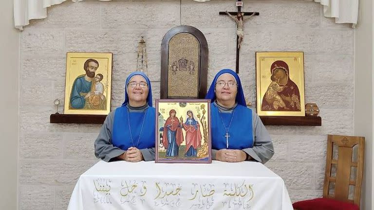 Las monjas María del Pilar (izq) y María del Perpetuo Socorro se encuentran en Gaza junto a otras religiosas de las congregaciones Nuestra Señora del Rosario y Hermanas de la Madre Teresa. (Foto de archivo)