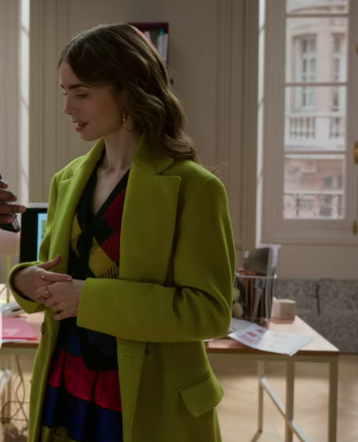I will preface this by once again reiterating that I love Emily's jackets, but the multicolored sweater and pleated skirt combo is begging for Crayola to intervene. How dare she plagiarize them like this?! I can almost imagine what noise the skirt would make as she walks by. *Shudders*