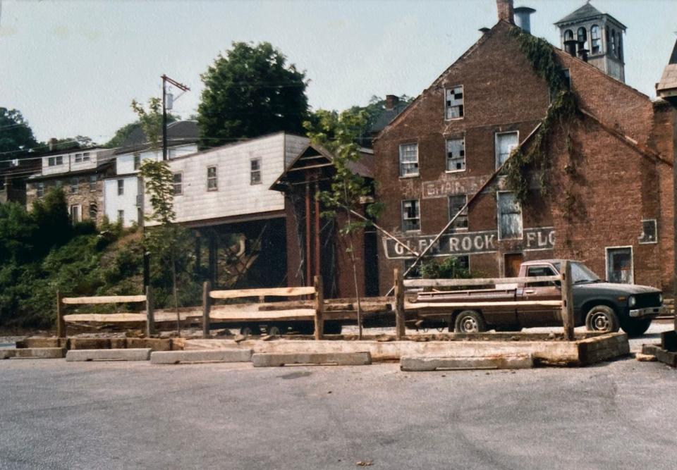 This is the Glen Rock Mill Inn before the 1980s renovation that converted the mill into a restaurant and lodging.