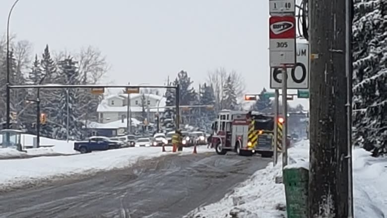 Snowy, slippery roads keep Calgary police and plows busy