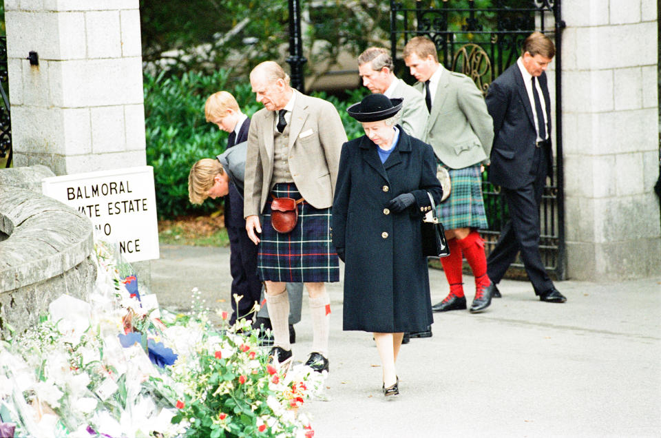 Prince Diana Death 1997 (Robert Patterson / Mirrorpix via Getty Images)