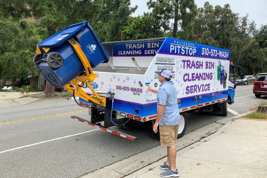 Trash Can Cleaners, San Antonio, Texas