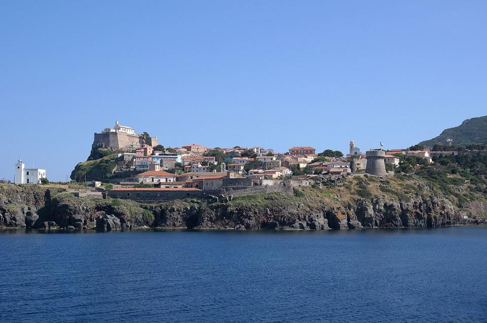 Isla Capraia en Toscana, Italia.