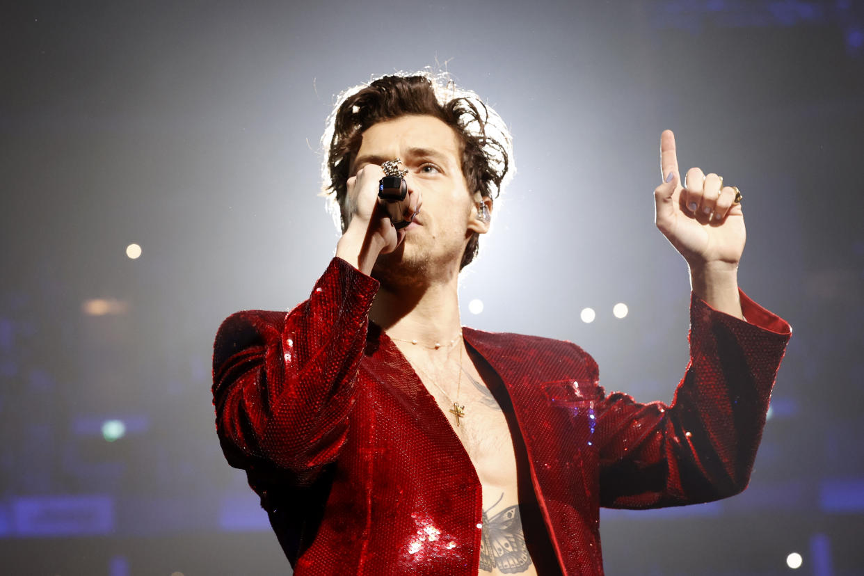 LONDON, ENGLAND - FEBRUARY 11: EDITORIAL USE ONLY Harry Styles performs on stage during The BRIT Awards 2023 at The O2 Arena on February 11, 2023 in London, England. (Photo by JMEnternational/Getty Images)