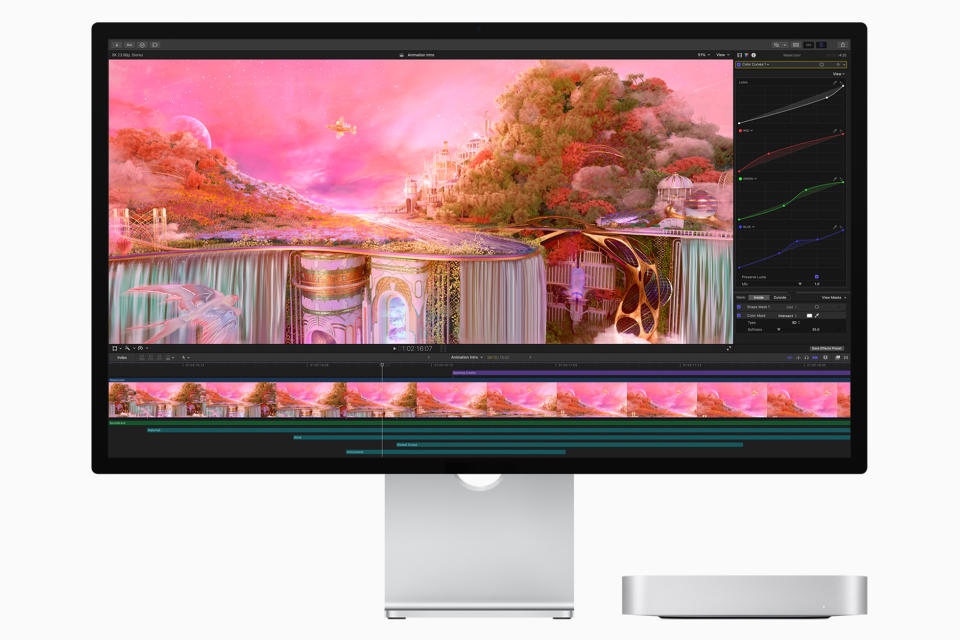 <p>Press images of the Apple Mac Studio and Studio Display.</p>
