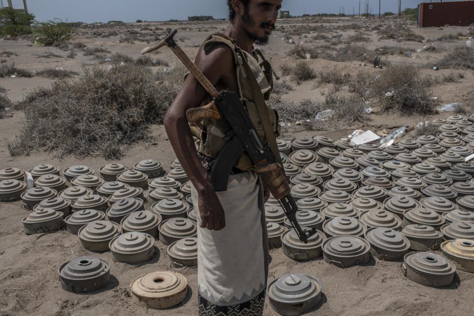 Hundreds killed and injured by Houthi landmines in Yemen, as war death toll soars past 70,000