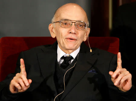 FILE PHOTO: Venezuelan conductor and composer Jose Antonio Abreu answers questions as he and fellow laureate Peter Gabriel attend a news conference for the winners of the 2009 Polar Music Prize in Stockholm August 31, 2009. REUTERS/Bob Strong/File Photo