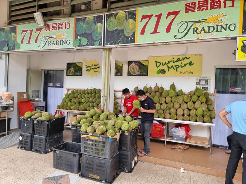 durian stalls - durian mpire