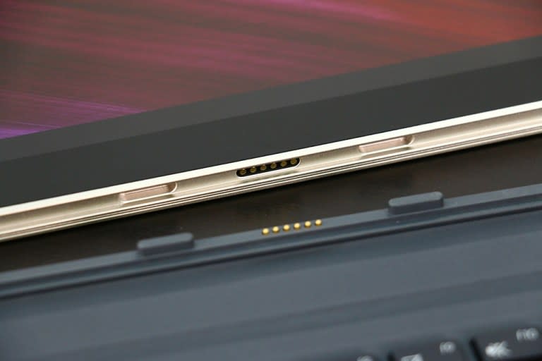 【開箱】把玩ASUS Transformer 3 Pro T303UA變形二合一筆電！工作、創作、娛樂隨型所欲