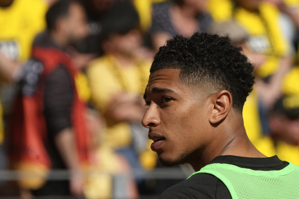 Jude Bellingham del Borussia Dortmund durante el partido contra Mainz en la Bundesliga, el sábado 13 de mayo de 2023, en Dortmund, Alemania. (AP Foto/Michael Probst)