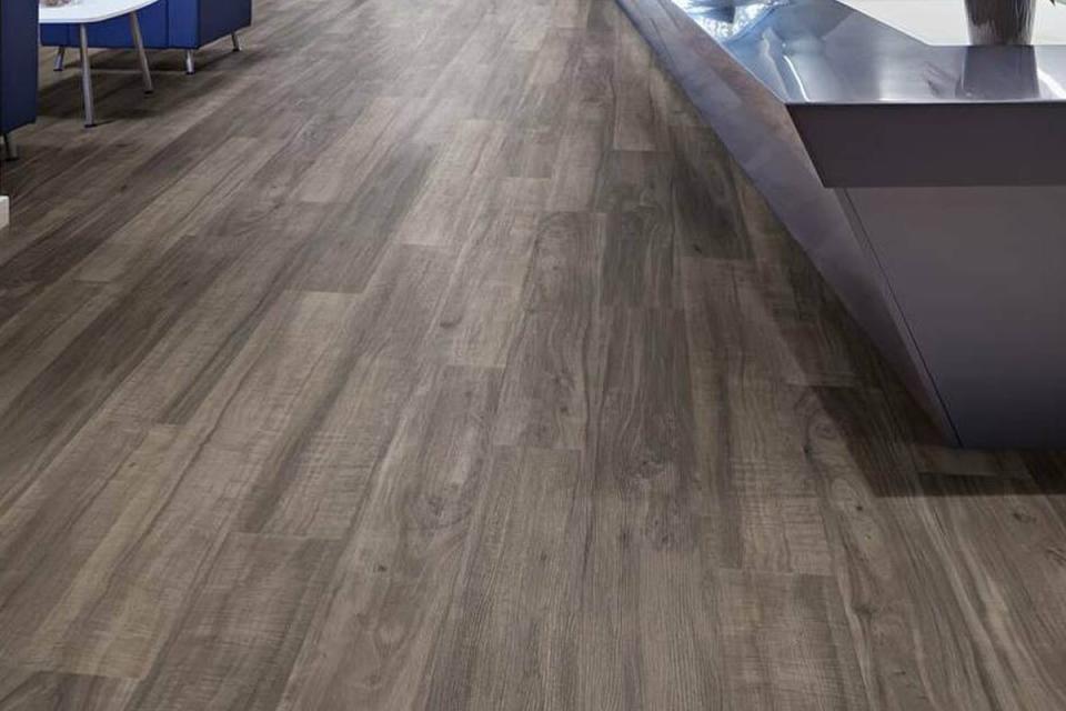 The Best Vinyl Plank Flooring Brands Option: Karndean