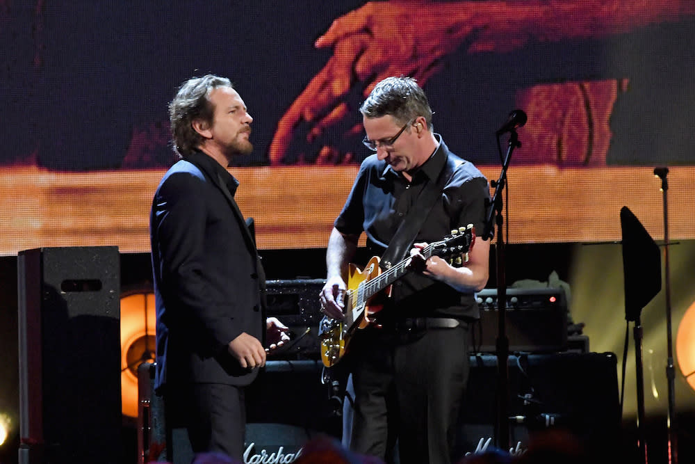 Vedder and Gossard during Pearl Jam’s 2017 Rock and Roll Hall of Fame induction (photo: Mike Coppola / Getty Images)