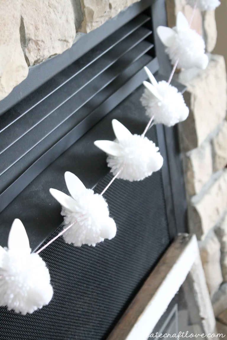 Bunny Pom Pom Garland