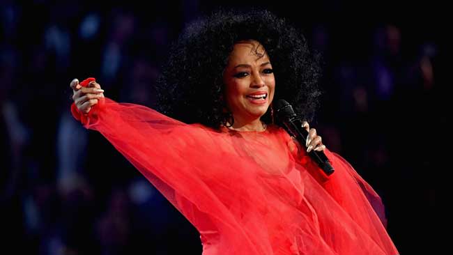 diana-ross-performing-jubilee