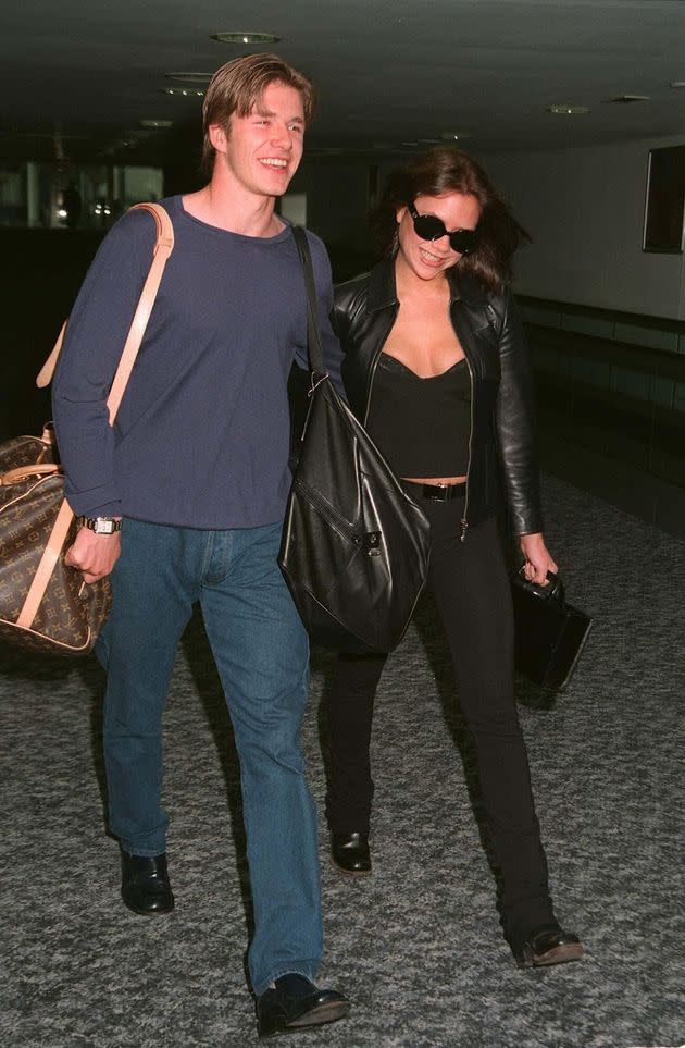 Victoria and David Beckham at the airport in 1997 >>>> Kendall and