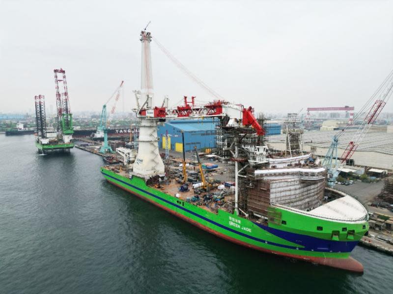 籌備彰化風場水下基礎安裝案　台船環海公司雙雄工作船聚高港