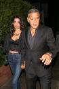 Amal Clooney fue captada agarradita de mano con su esposo, George Clooney.