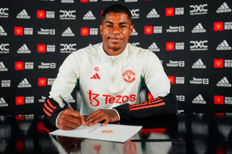 Marcus Rashford signs a new Manchester United contract