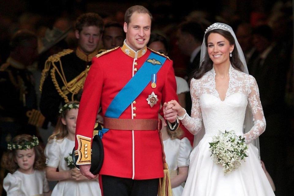 2011年4月29日，威廉和凱特在西敏寺結婚。（翻攝KensingtonRoyal推特）